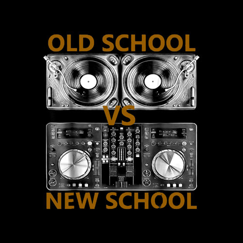 Old School DJ VS New School DJ HouseDance Music T-Shirt